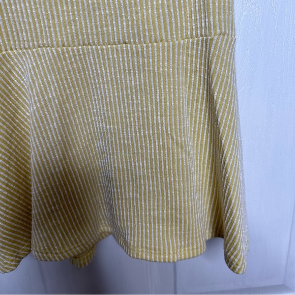 Caution To The Wind Top Sleeveless Ruffles Striped Yellow & White Sz Extra Small - Picture 7 of 16